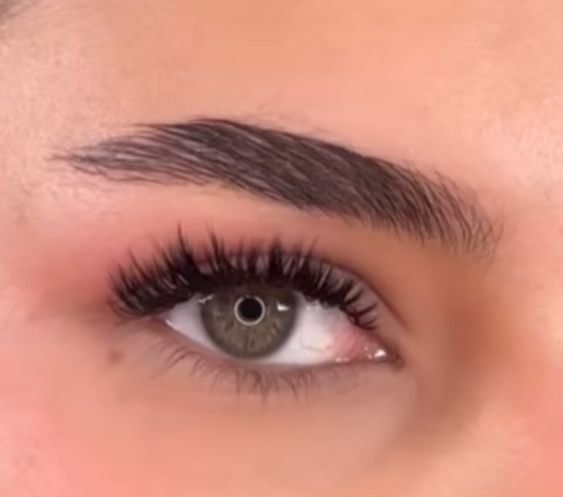 Laminado de Cejas con Henna